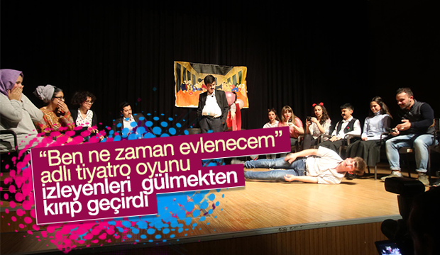 AKYAZI BELEDİYESİ TİYATRO TOPLULUĞU KOMEDİ OYUNU YOĞUN İLGİ GÖRDÜ