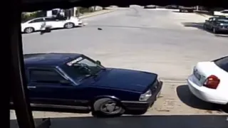 Akyazı'da 2 kişinin yaralandığı kaza kamerada
