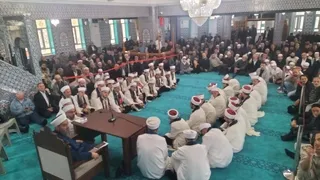 Akyazı'da 33 genç hafız icazet belgelerini aldı