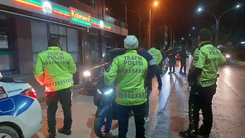 Akyazı'da asayiş ve trafik uygulaması