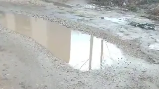 Akyazı'da çamur ve su içindeki sokaklar çözüm bekliyor