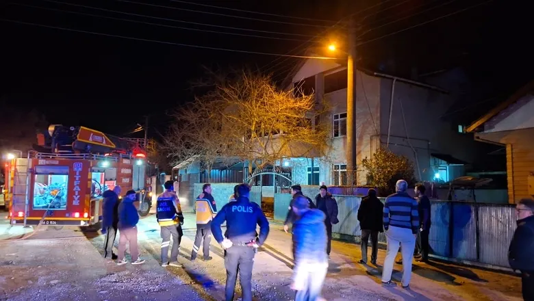 Akyazı'da baca yangını