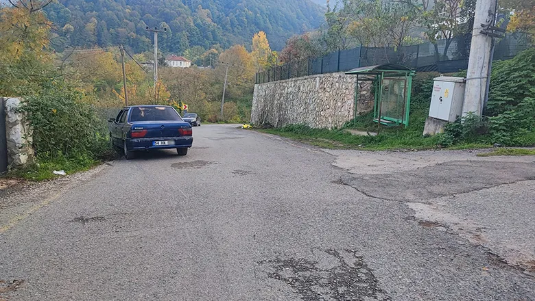 Akyazı'da kaza: 10 yaşındaki çocuk ağır yaralı