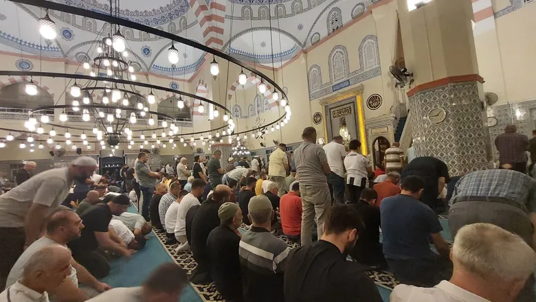 Akyazı'da Mevlit Kandili dualarla idrak edildi