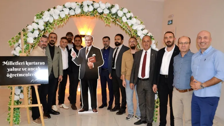 Akyazı'da Öğretmenler Günü Kutlaması