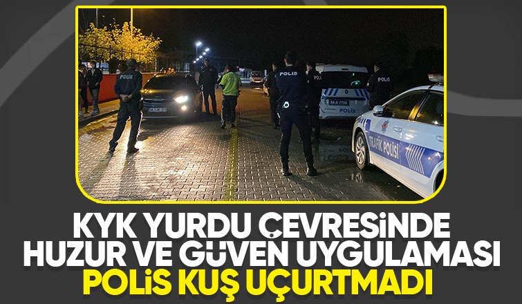 Akyazı'da polis öğrencilerin güvenliği için denetim yapıyor