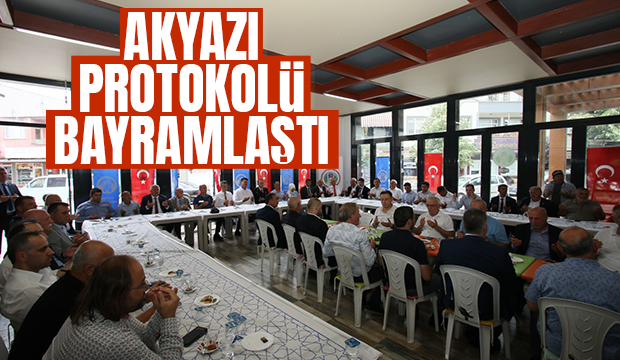 Akyazı'da protokol bayramlaştı