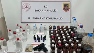 Akyazı'da sahte alkol üreten kişiye operasyon