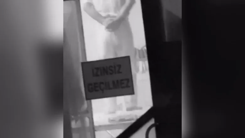Akyazı'da skandal görüntü; Ayakları ile hamur yoğurdu