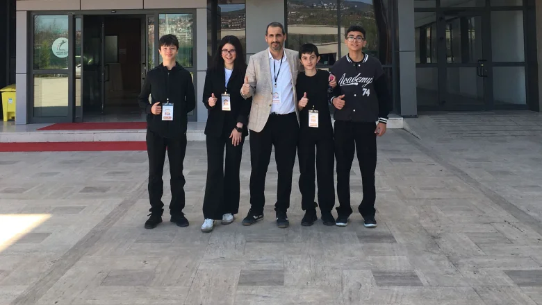Akyazı Eyyup Genç Fen Lisesi öğrencileri'nden büyük başarı