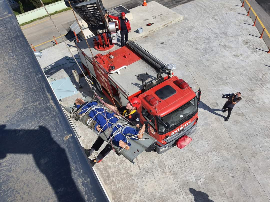 Akyazı İtfaiye personeli kurtarma eğitimi aldı