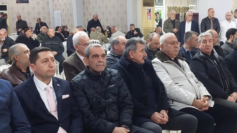 Akyazı Manifatura ve Konfeksiyoncular Odası'nda İsmet Öztürk güven tazeledi