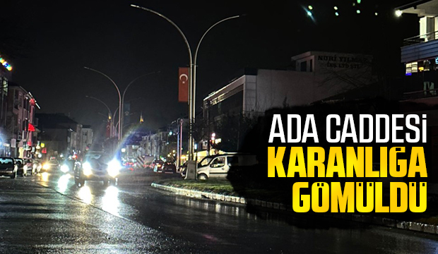 Akyazı'nın en işlek caddesi karanlığa gömüldü