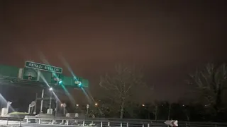 Akyazı otogara girmeyen ylcu otobüsü genç kızı gece vakti gişelerde indirdi