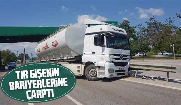 Akyazı TEM gişelerinde kaza