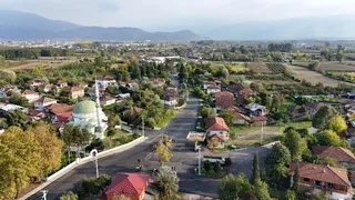 Akyazı’da 4 mahallenin grup yolu yenilendi