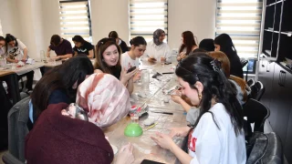 Akyazı’da gençlerden Kil atölyesine yoğun ilgi