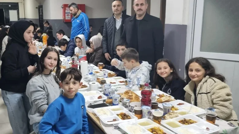Akyazı’da Gönülleri Isıtan İftar Buluşması