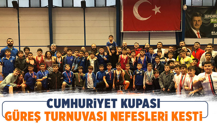 Akyazı’da Güreş Cumhuriyet Kupası Müsabakaları Nefesleri kesti
