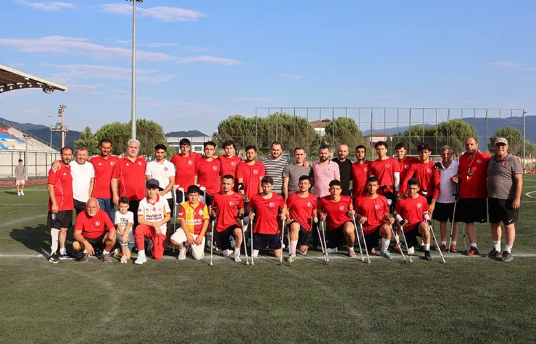 Akyazı’da Kamp Yapan Millilere Sürpriz Baklava Ve Pasta İkramı!