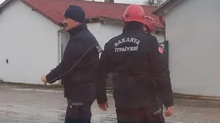 Akyazı’da Kuvvetli Rüzgar Hayatı Olumsuz Etkiledi