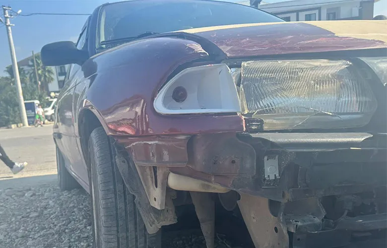 Akyazı’da motosiklet ile otomobil çarpıştı: 1 yaralı