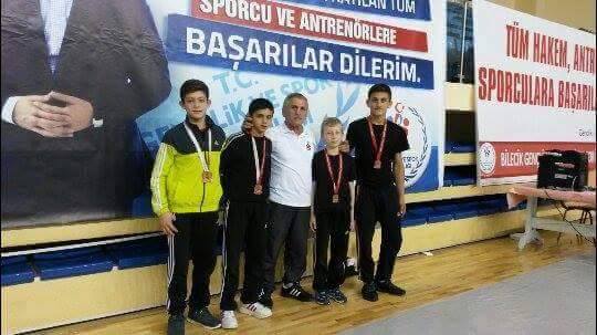 Akyazılı Güreşçiler Bir Başarıya Daha İmza Attı