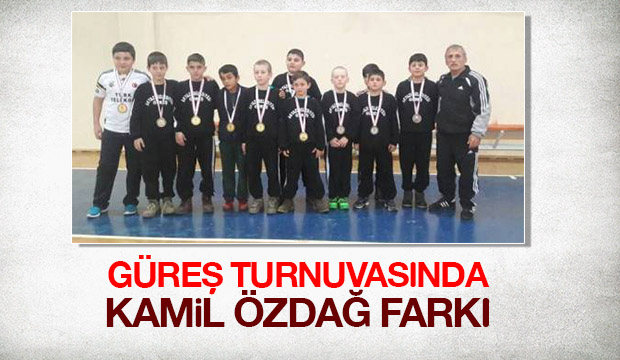 AKYAZILI GÜREŞÇİLER ÖDÜLE DOYMUYOR