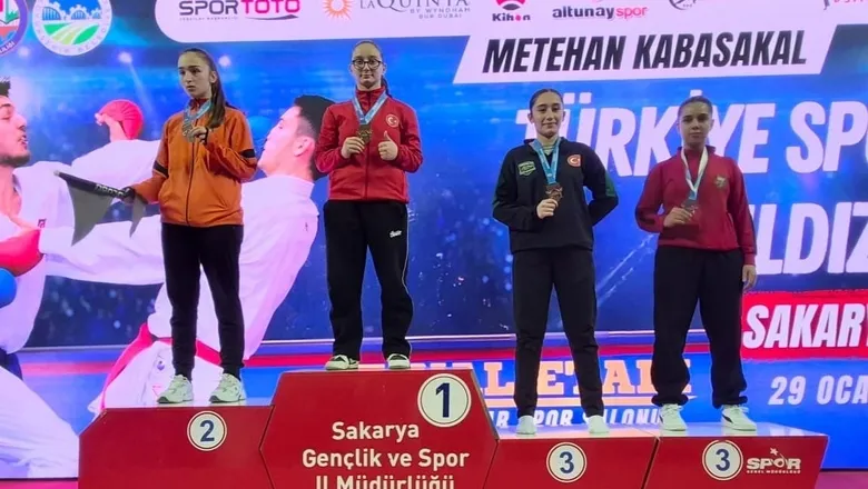 Akyazılı karatecilerden büyük başarı