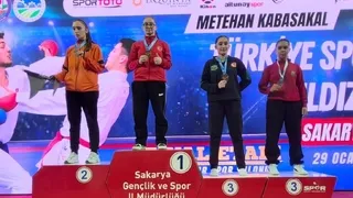 Akyazılı karatecilerden büyük başarı