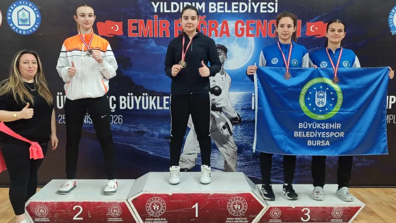 Akyazılı Karatecilerden Hafta Sonu Madalya Yağmuru