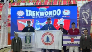 Akyazılı sporcu gururlandırdı