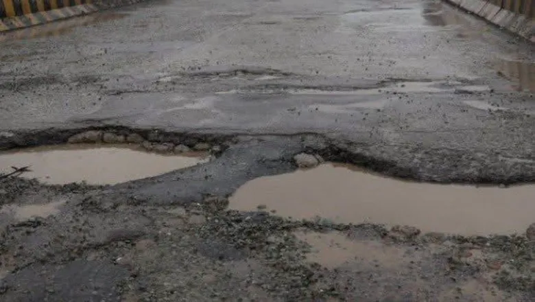 Ambulans çukura düştü, kadın hayata döndü