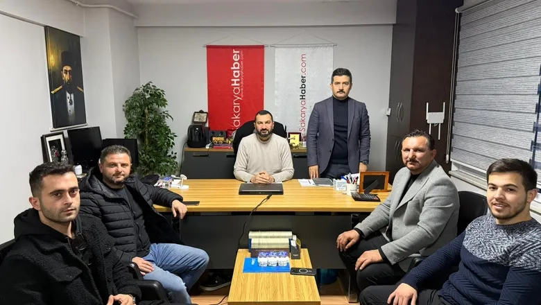 Anahtar Parti yönetimi Akyazı Haber'i ziyaret etti