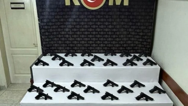 Araçtan resmen cephanelik çıktı