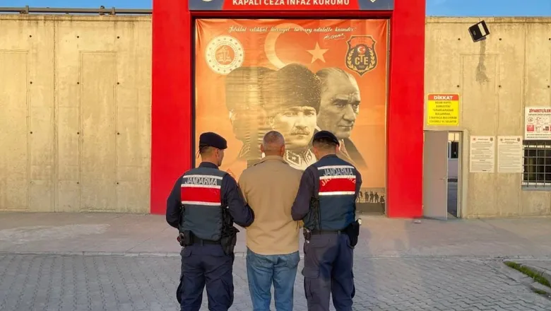 Aranan 2 kişi yakalandı