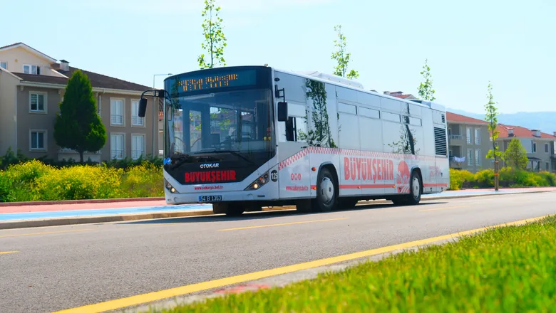 Arefe günü mezarlık ziyaretlerine ulaşım ücretsiz