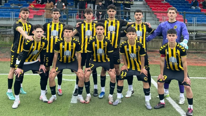 As Akyazıspor yarı finalde