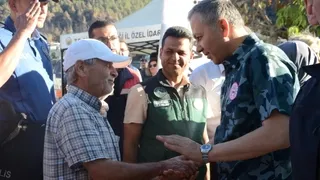 Bakan Yerlikaya orman yangınından zarar gören köylerde inceleme yaptı