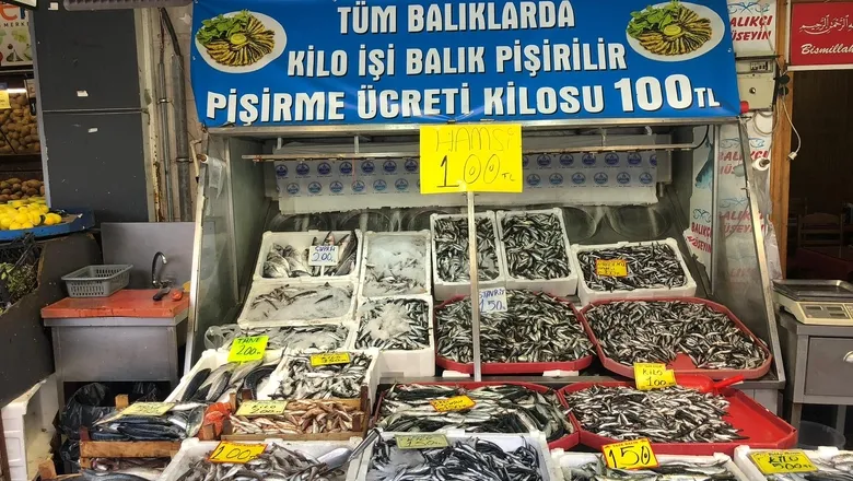 Balıkçı Hüseyin Yine Yaptı Yapacağını! Akyazı’da Tazelik Şoku! 100 TL