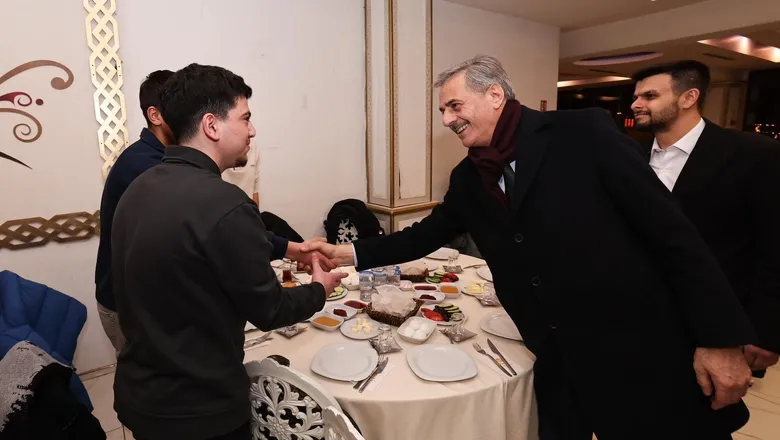 Başkan Alemdar Gençlik Sofrası sahur programına katıldı
