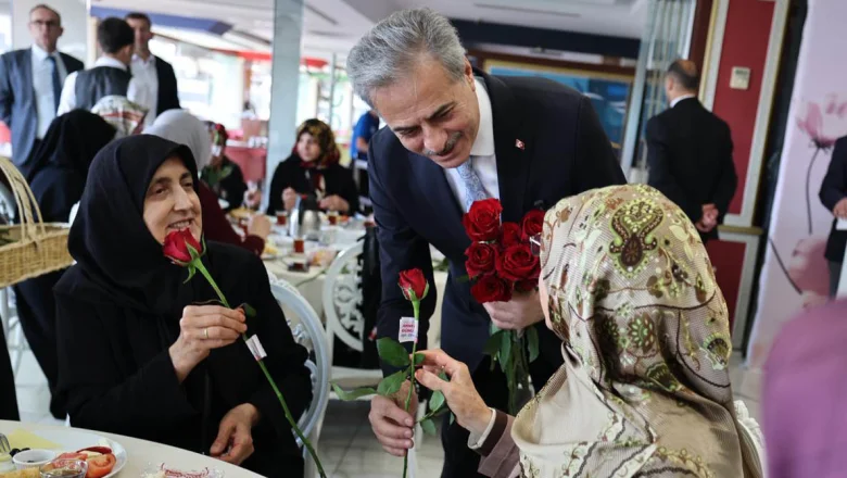 Başkan Alemdar’dan Anneler Günü’nde anlamlı buluşma