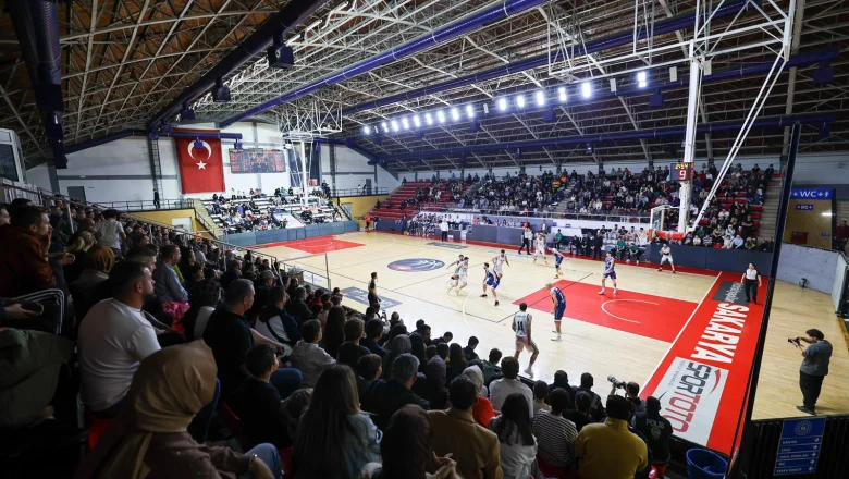 Basketbolda yarı final heyecanı başlıyor