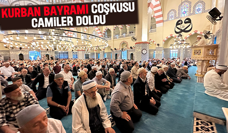 Bayram namazında vatandaşlar camileri doldurdu
