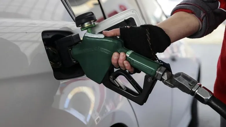 Benzine büyük zam geliyor