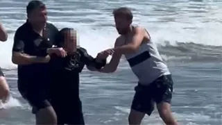 Boğulma tehlikesi geçiren anne ve 3 oğlu ölümün kıyısından alındı