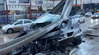 Bu araçtan yaralı çıktı