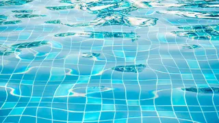 Bungalov tatilinde havuza düşen çocuk hayatını kaybetti