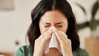 Burun Akıntısı İçin En Etkili Yöntemler: En Hızlı Nasıl Geçer?