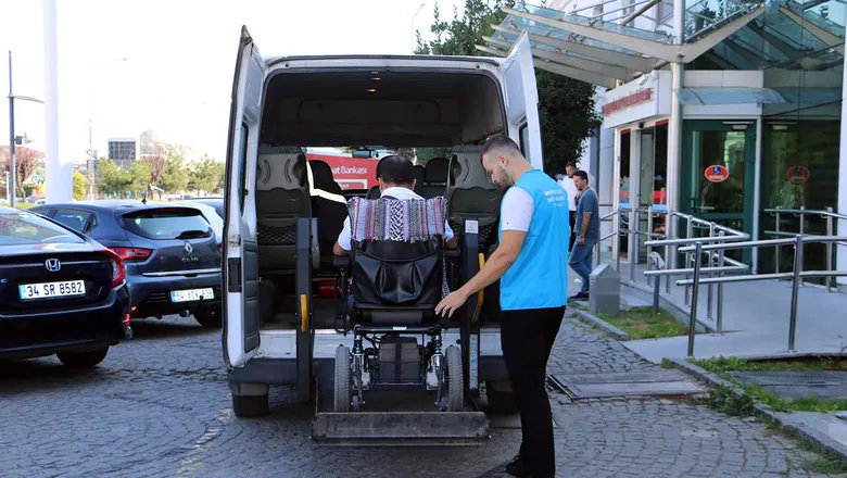 Büyükşehir’den özel gereksinimli vatandaşlara ulaşım desteği